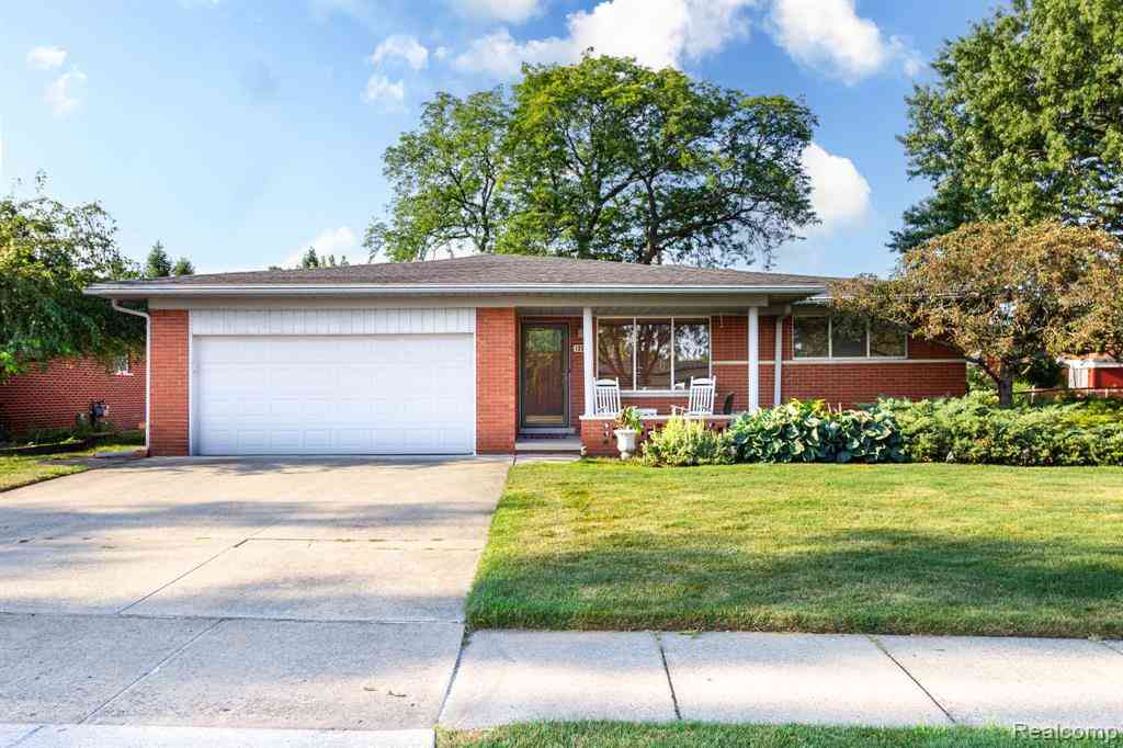 Homes For Sale - 13332 Martin Road <br/> Warren, MI 48088