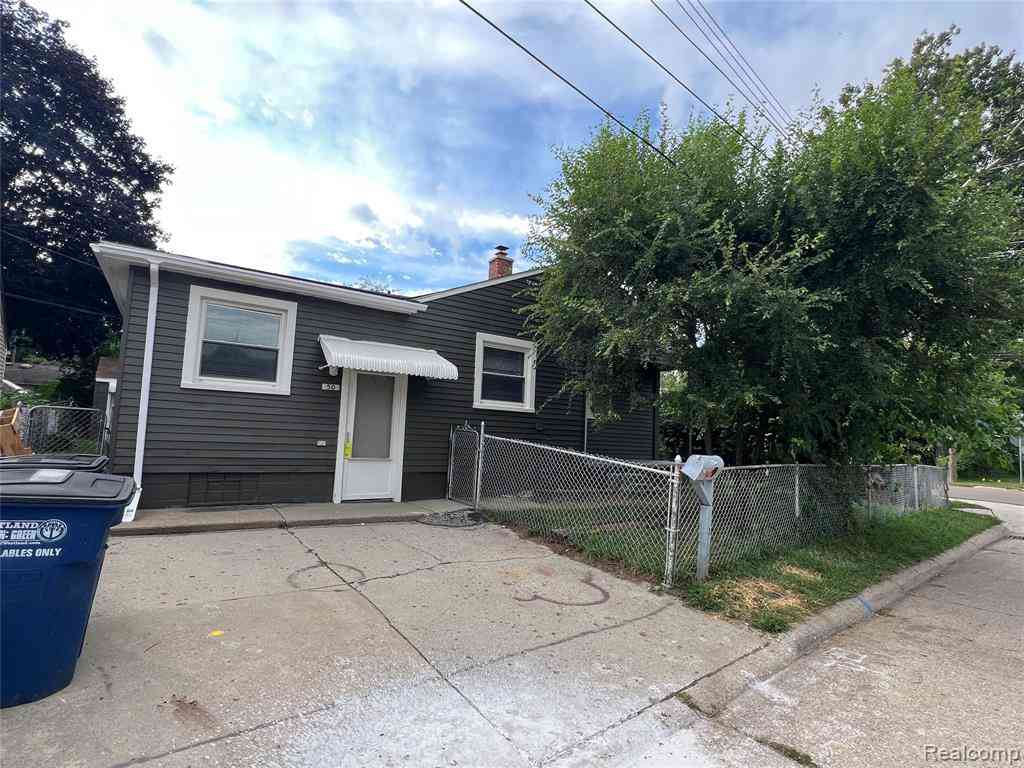 Homes For Rent - 2504 Bannister Street <br/> Westland, MI 48186