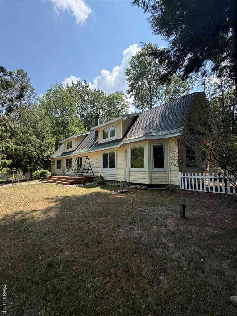 Homes For Sale - 9670 S County Line Road <br/> Manistee, MI 49660