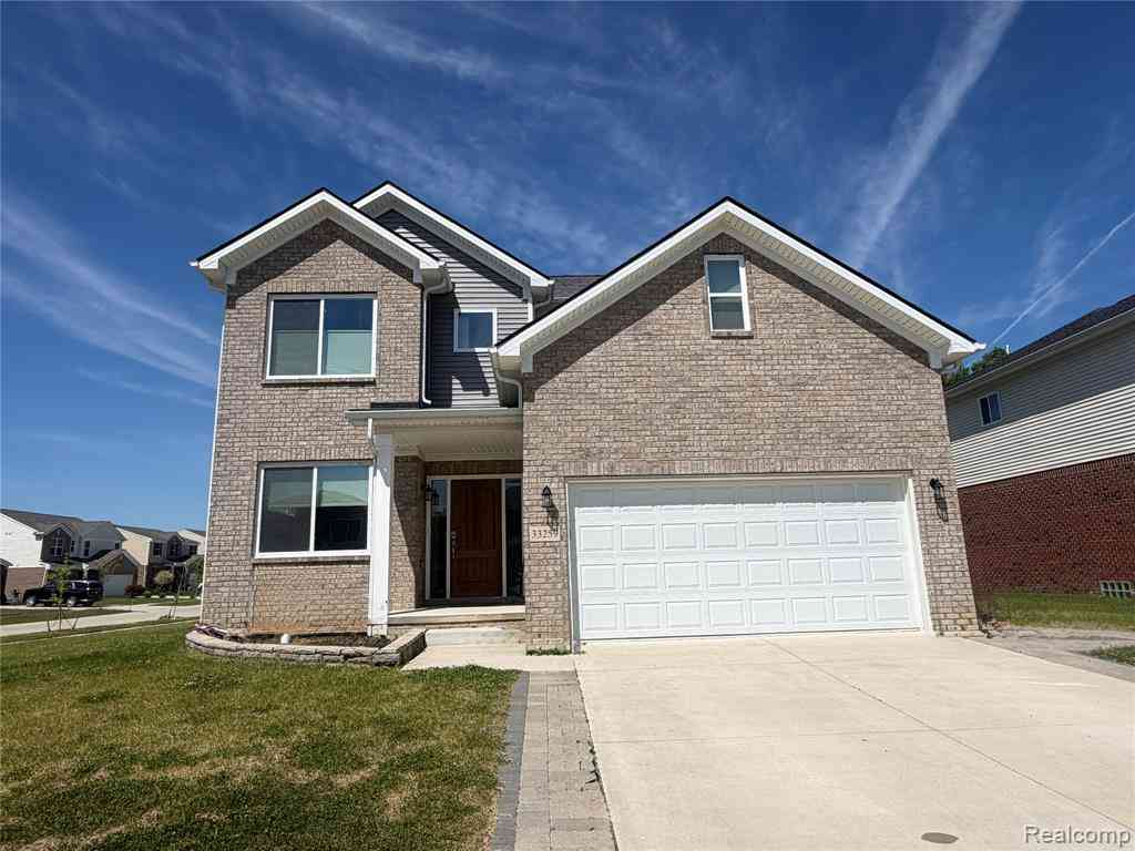 Homes For Sale - 33259 Blue Spruce Drive <br/> Macomb County, Sterling Heights, MI 48310