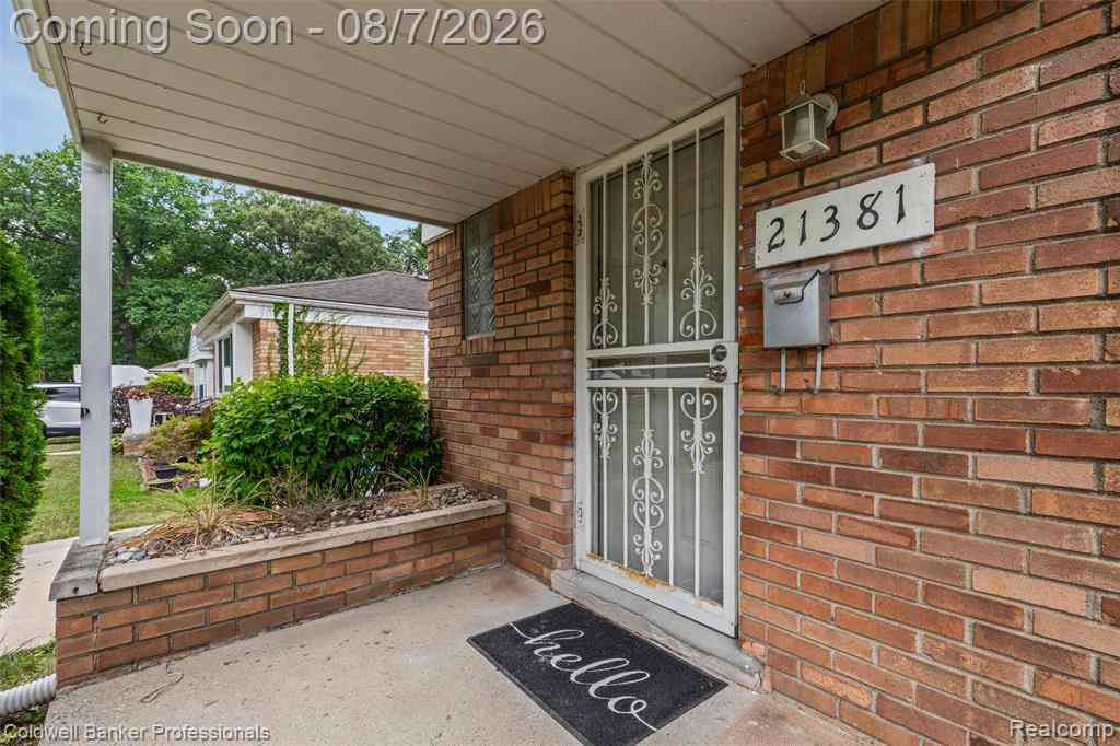 Homes For Sale - 21381 Kipling Street <br/> Oak Park, MI 48237