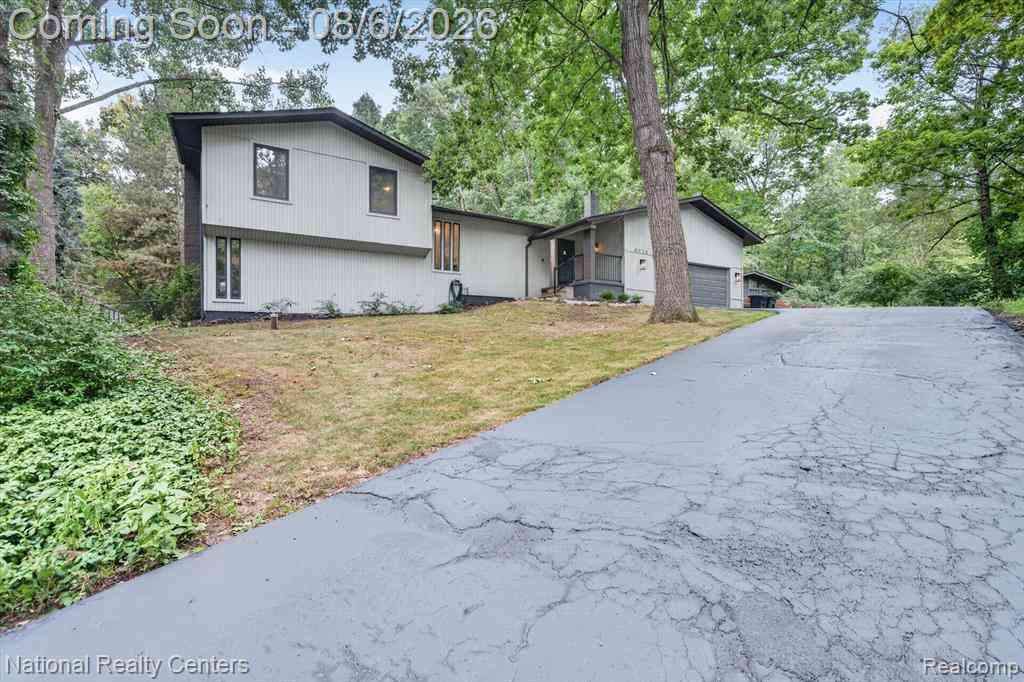 Homes For Sale - 8928 Minne Wanna Road <br/> Clarkston, MI 48348