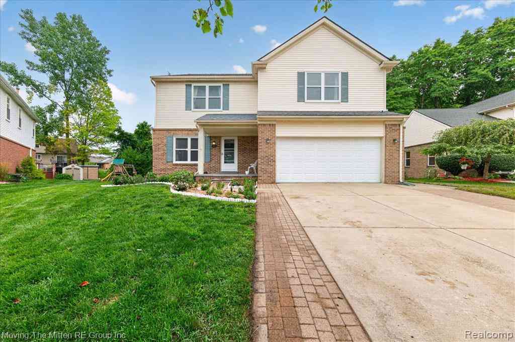 Homes For Sale - 42116 Richmond Drive <br/> Wayne County, Belleville, MI 48111