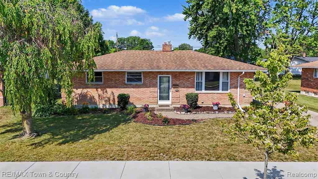 Homes For Sale - 5224 Durwood Drive <br/> Swartz Creek, MI 48473