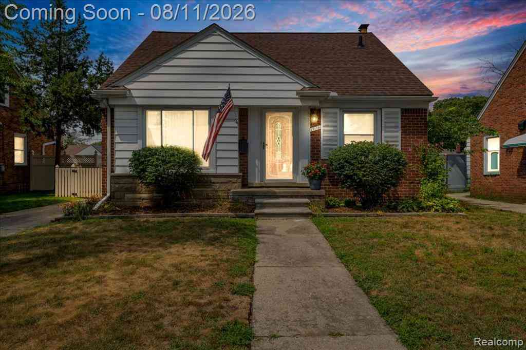 Homes For Sale - 1719 Highview Street <br/> Wayne County, Dearborn, MI 48128