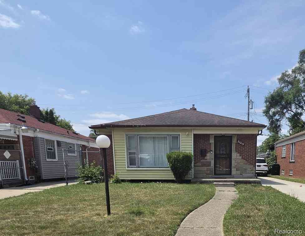 Homes For Sale - 20253 Plainview Avenue <br/> Detroit, MI 48219