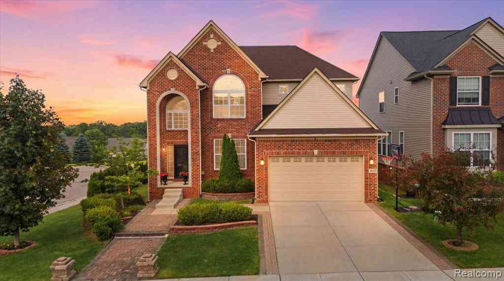 Homes For Rent - 4810 E Stonegate Circle <br/> Lake Orion, MI 48359
