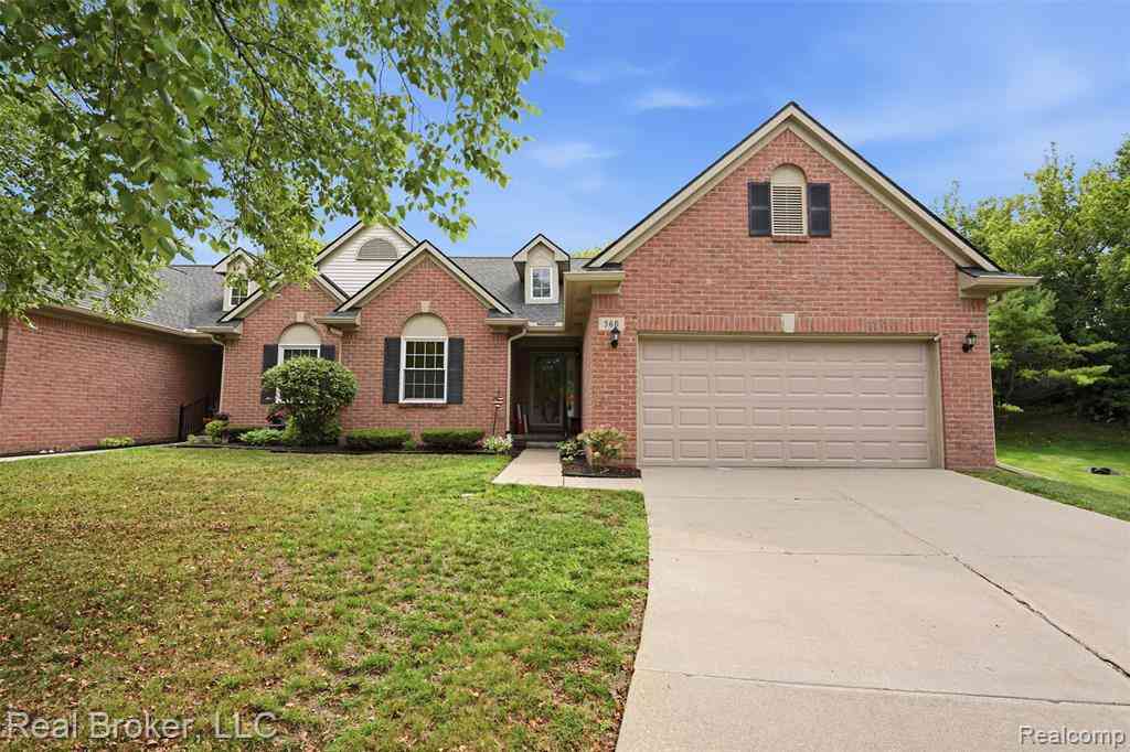 Condo For Sale - 560 Snowfall Court <br/> Howell, MI 48843