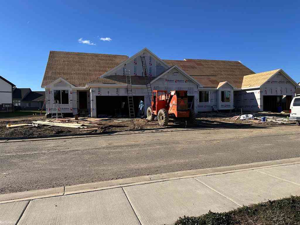 Condo For Sale - 48282 Frangrove Lane <br/> Macomb County, New Baltimore, MI 48051