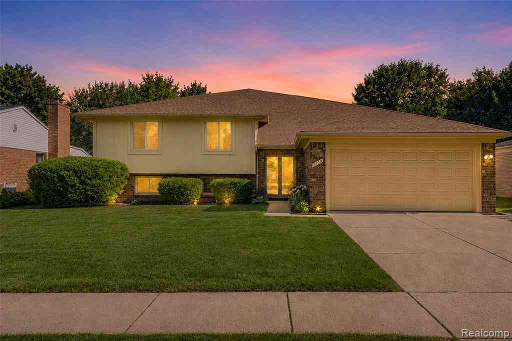 Homes For Sale - 45429 Brunswick Drive <br/> Canton, MI 48187
