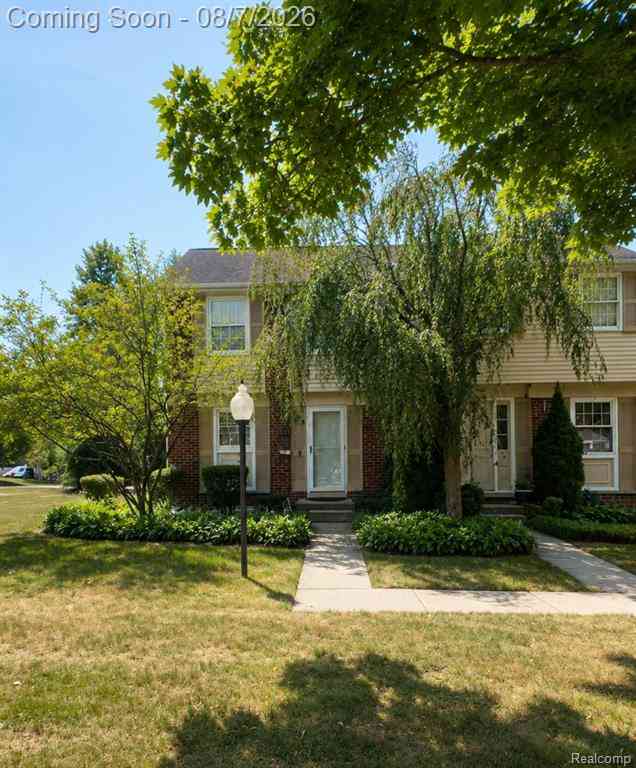 Condo For Sale - 1595 Brentwood Drive <br/> Troy, MI 48098
