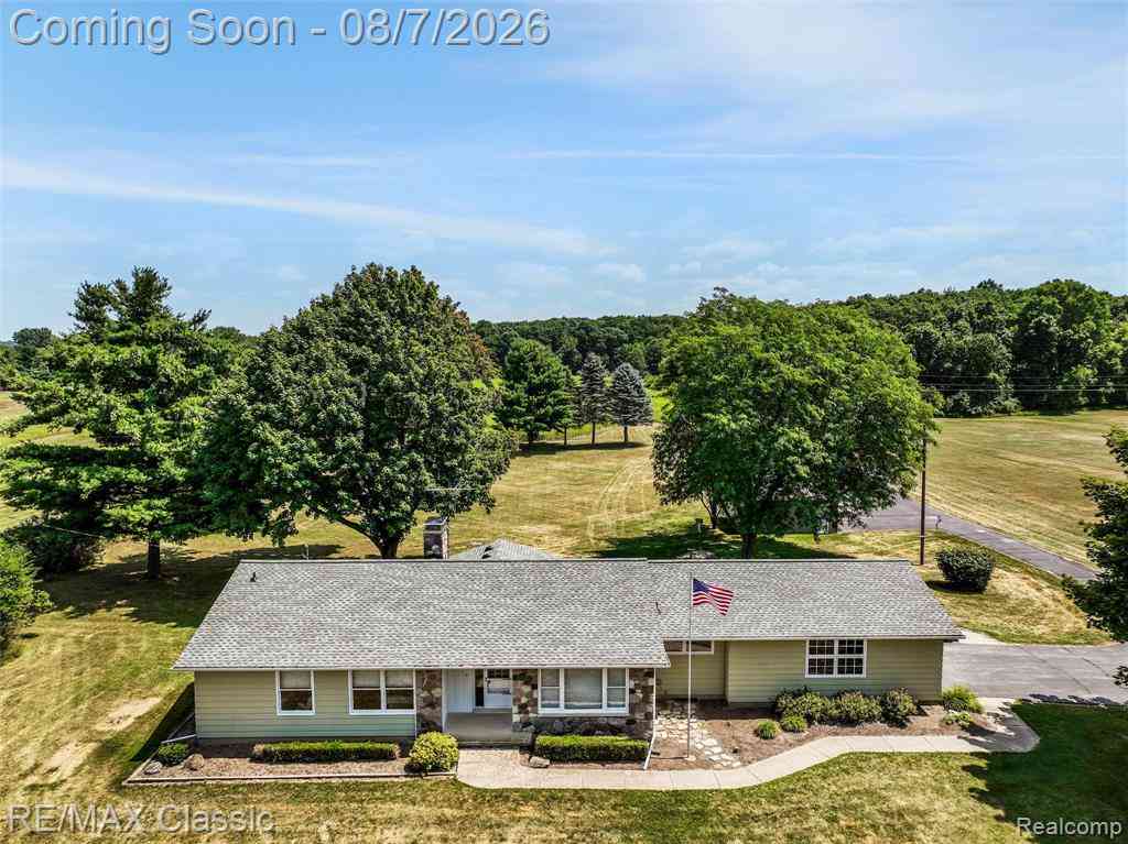 Homes For Sale - 28200 N Dixboro Road <br/> South Lyon, MI 48178