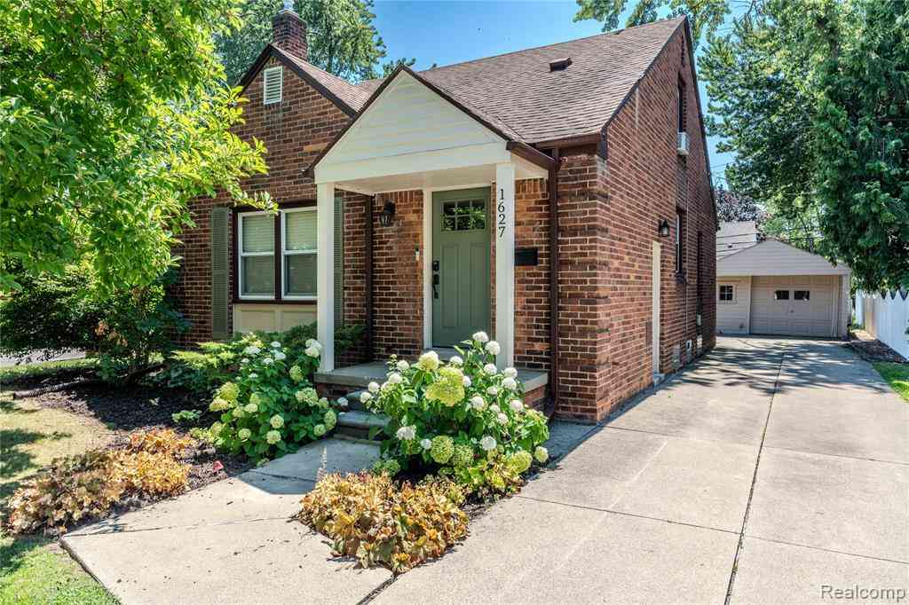 Homes For Sale - 1627 Columbia Road <br/> Oakland County, Berkley, MI 48072
