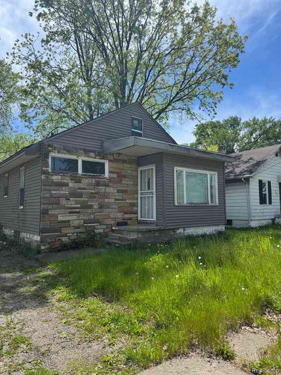 Homes For Sale - 1610 Kent Street <br/> Genesee County, Flint, MI 48503