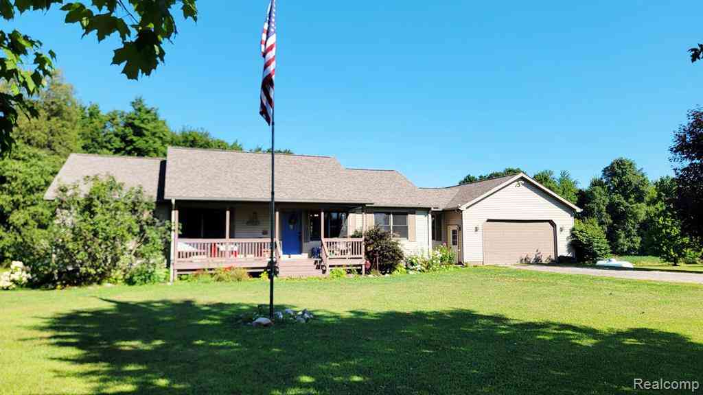 Homes For Sale - 2765 Carina Drive <br/> North Branch, MI 48461