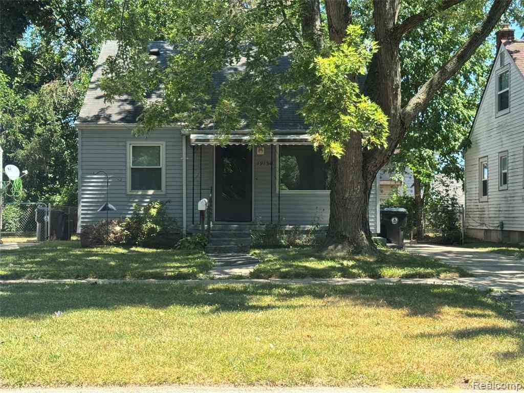 Homes For Sale - 19150 Glenmore  <br/> Wayne County, Redford, MI 48240