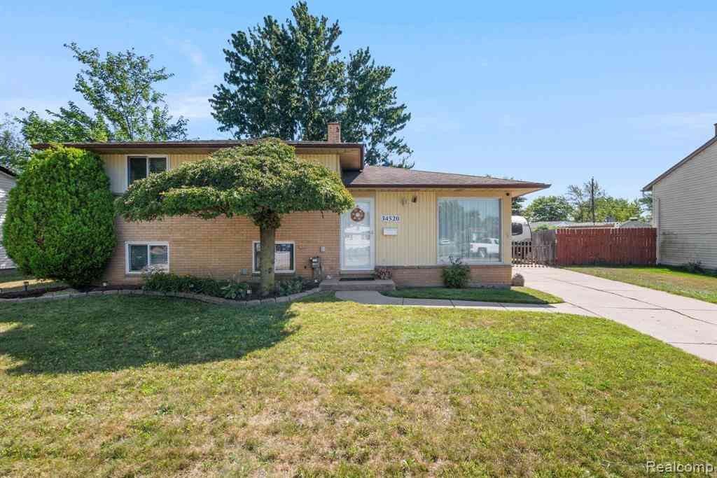 Homes For Sale - 34520 Sandwood Drive <br/> Sterling Heights, MI 48310