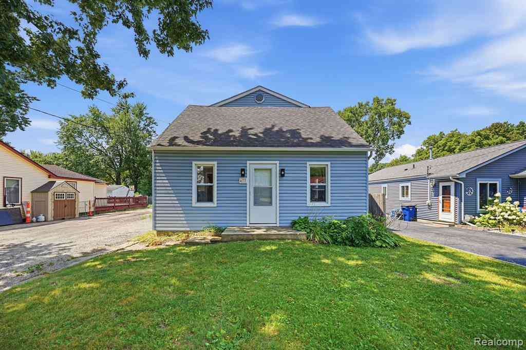 Homes For Sale - 477 Marion Avenue <br/> Waterford, MI 48328