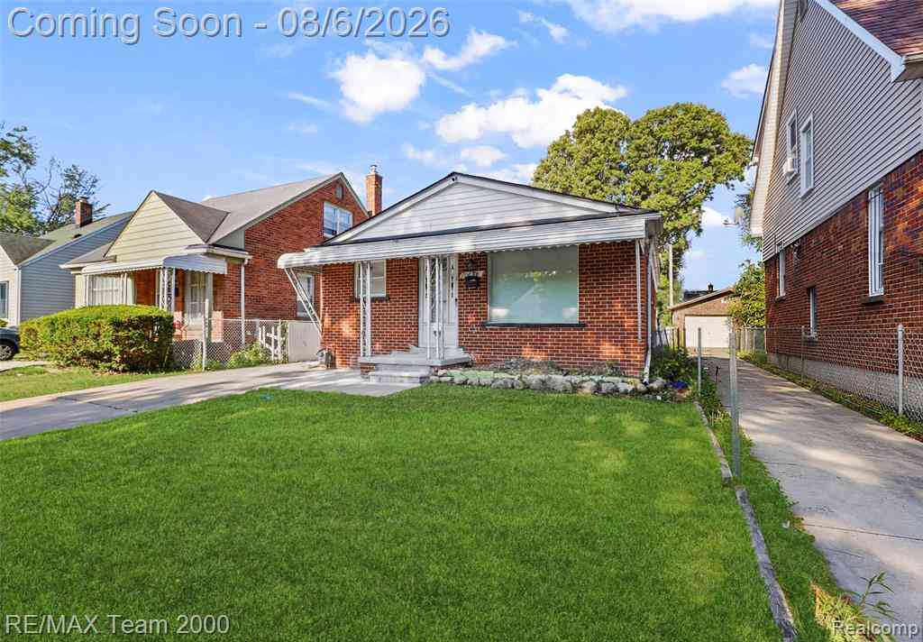 Homes For Sale - 7639 Faust Avenue <br/> Detroit, MI 48228