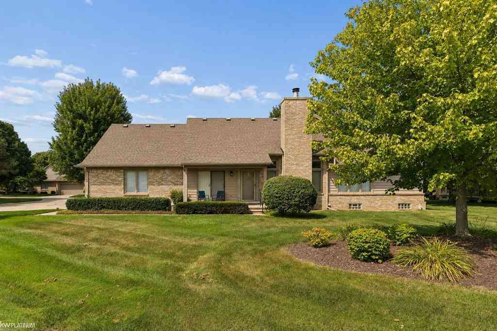 Condo For Sale - 16725 Pearlcreek Court <br/> Macomb, MI 48042