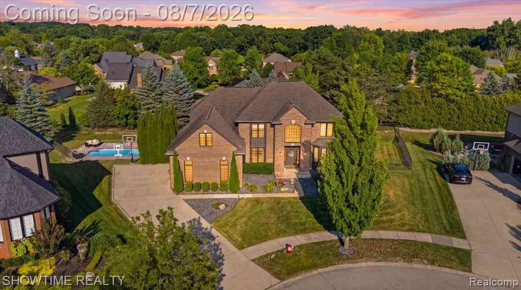 Homes For Sale - 56440 Ashbrooke Drive E E<br/> Utica, MI 48316