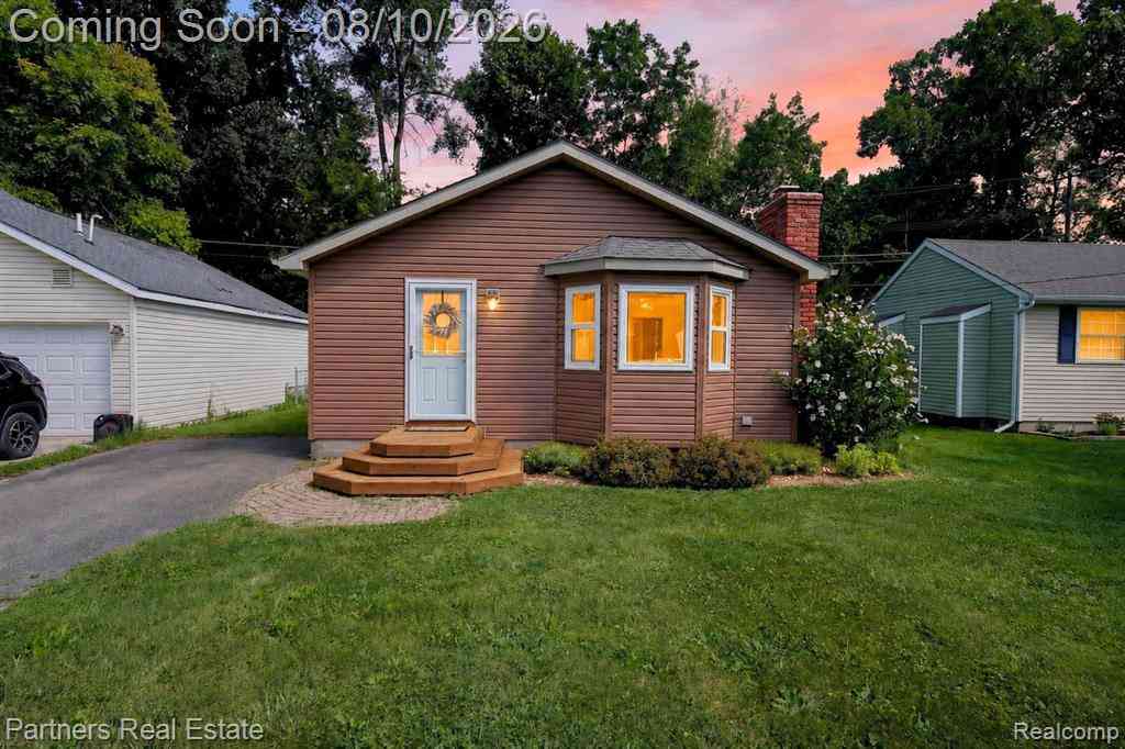 Homes For Sale - 11381 Norway Drive <br/> Livingston County, Hartland, MI 48353