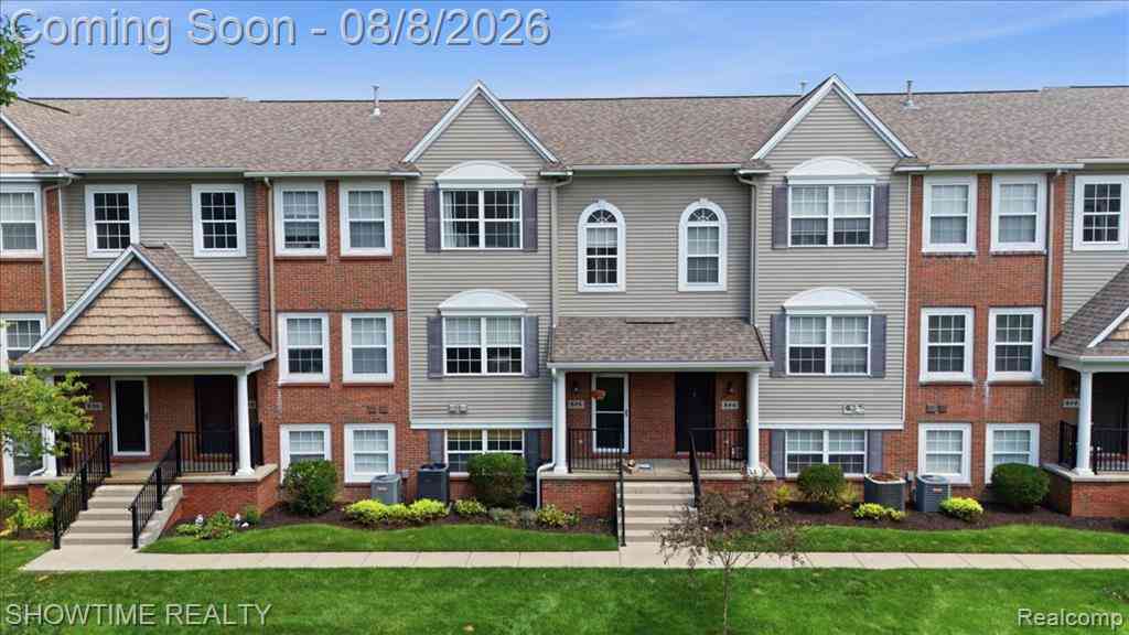 Condo For Sale - 826 Eagle Drive <br/> Genesee County, Fenton, MI 48430