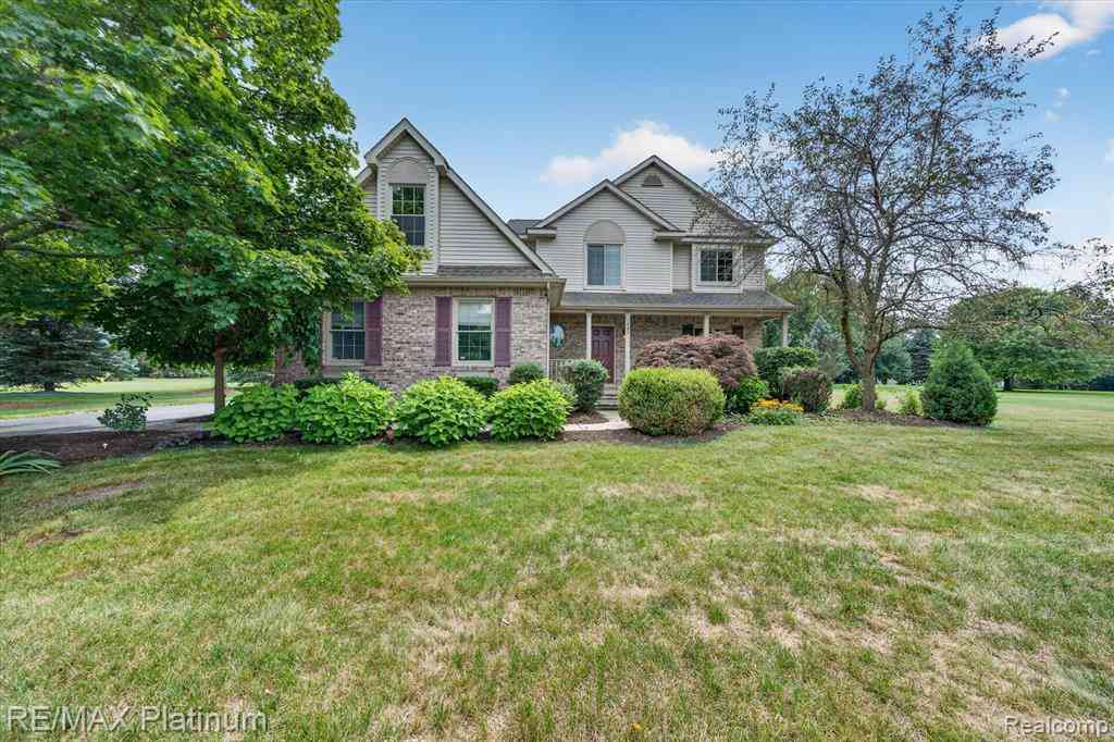 Homes For Sale - 7892 Birkenstock Drive <br/> Brighton, MI 48114