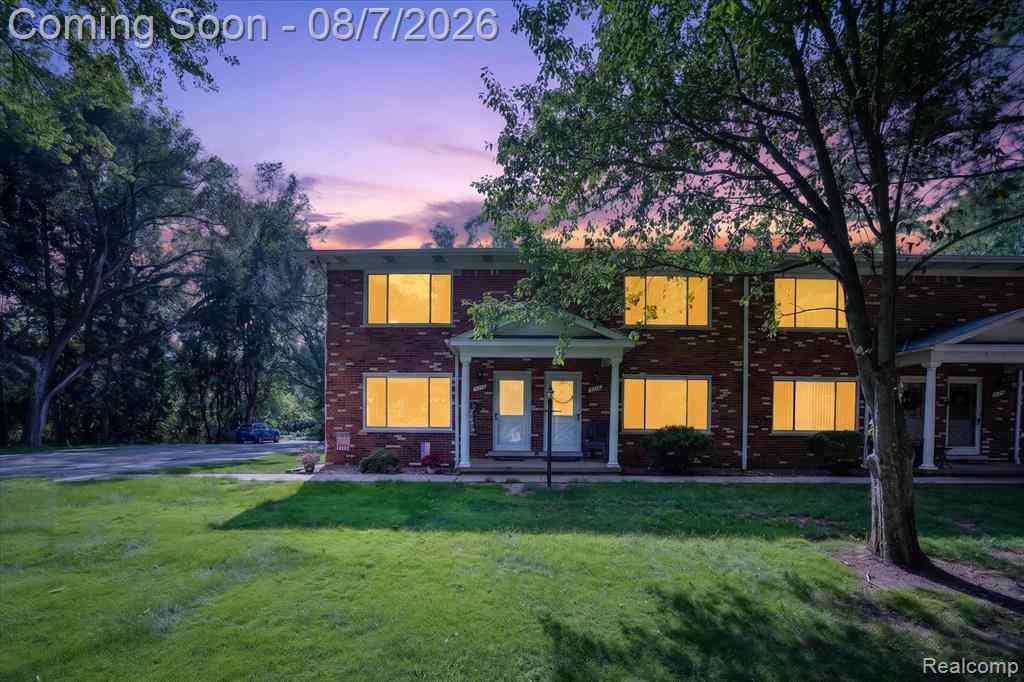 Condo For Sale - 5116 Kintyre Lane <br/> Brighton, MI 48116