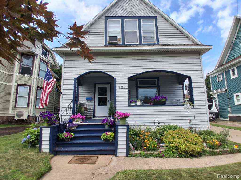 Homes For Sale - 325 E Hewitt Avenue <br/> Marquette County, Marquette, MI 49855