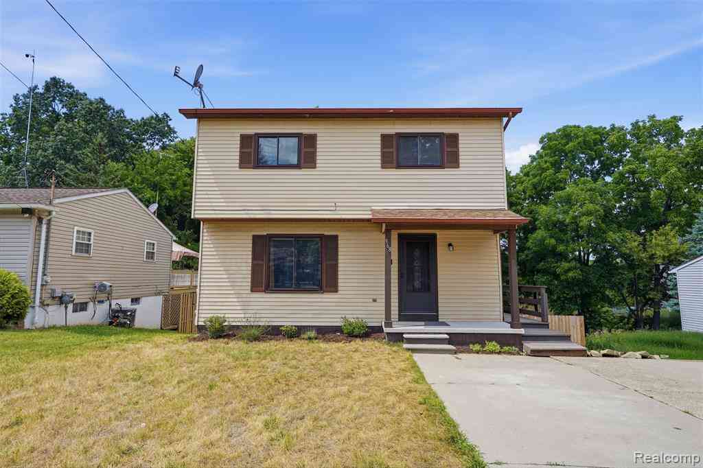 Homes For Sale - 968 Parallel Street <br/> Fenton, MI 48430