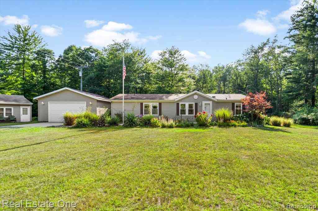 Homes For Sale - 5750 Chambers Road <br/> Mayville, MI 48744