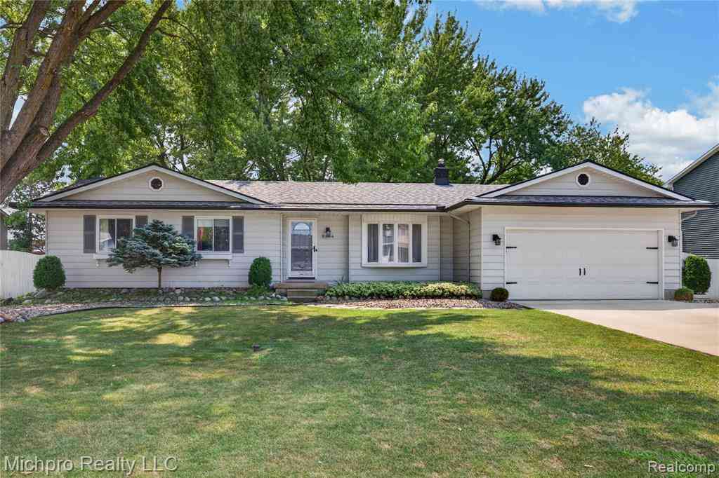 Homes For Sale - 8404 Bellechasse Court <br/> Davison, MI 48423
