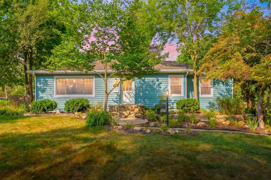 Homes For Sale - 1028 Ferndale Avenue <br/> Kalamazoo, MI 49001