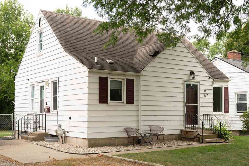 Homes For Sale - 917 Clearview Street <br/> Kalamazoo, MI 49048