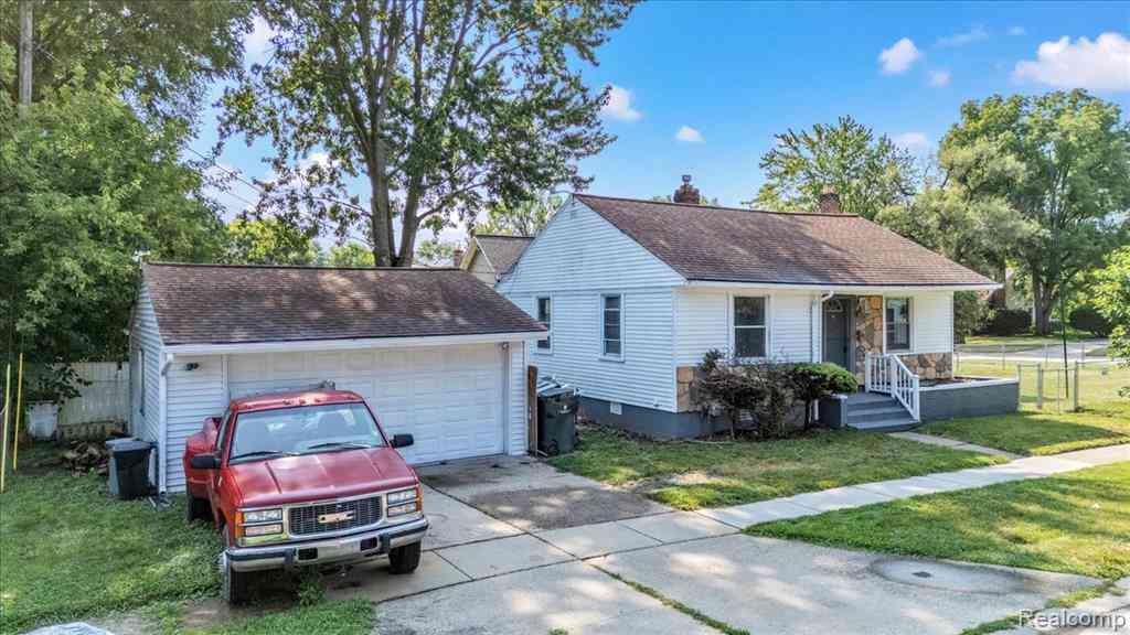 Homes For Sale - 42612 Matter Place <br/> Clinton Township, MI 48036