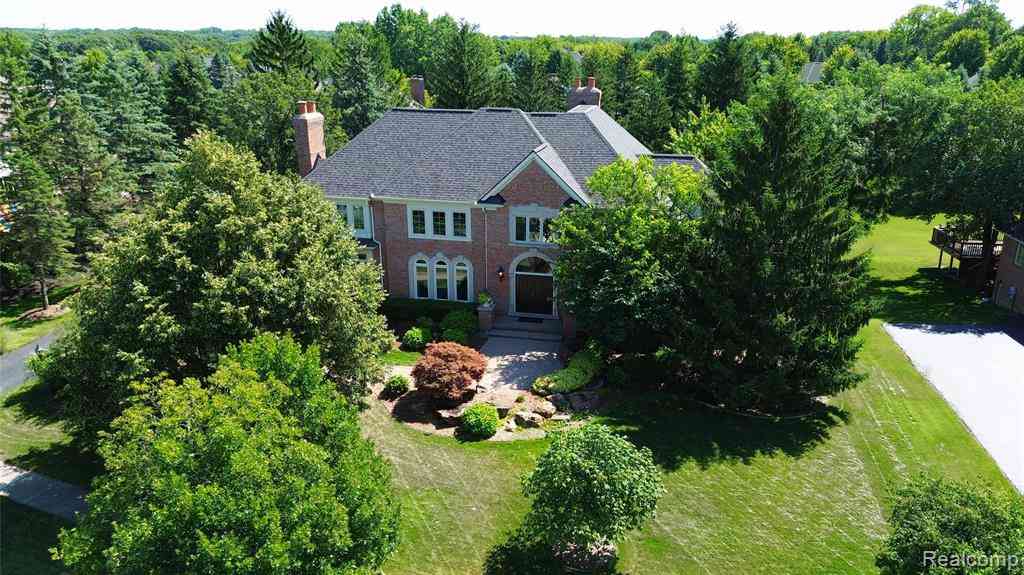 Homes For Sale - 4929 Crestone Way <br/> Rochester, MI 48306