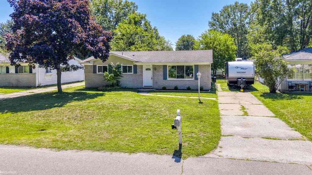 Homes For Sale - 1113 Summer Street <br/> Saint Clair County, Algonac, MI 48001