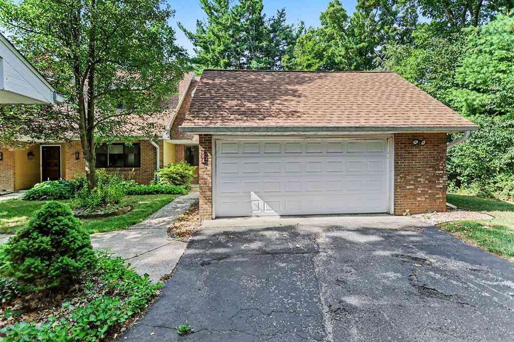 Condo For Sale - 723 Charlemagne Boulevard <br/> Battle Creek, MI 49017