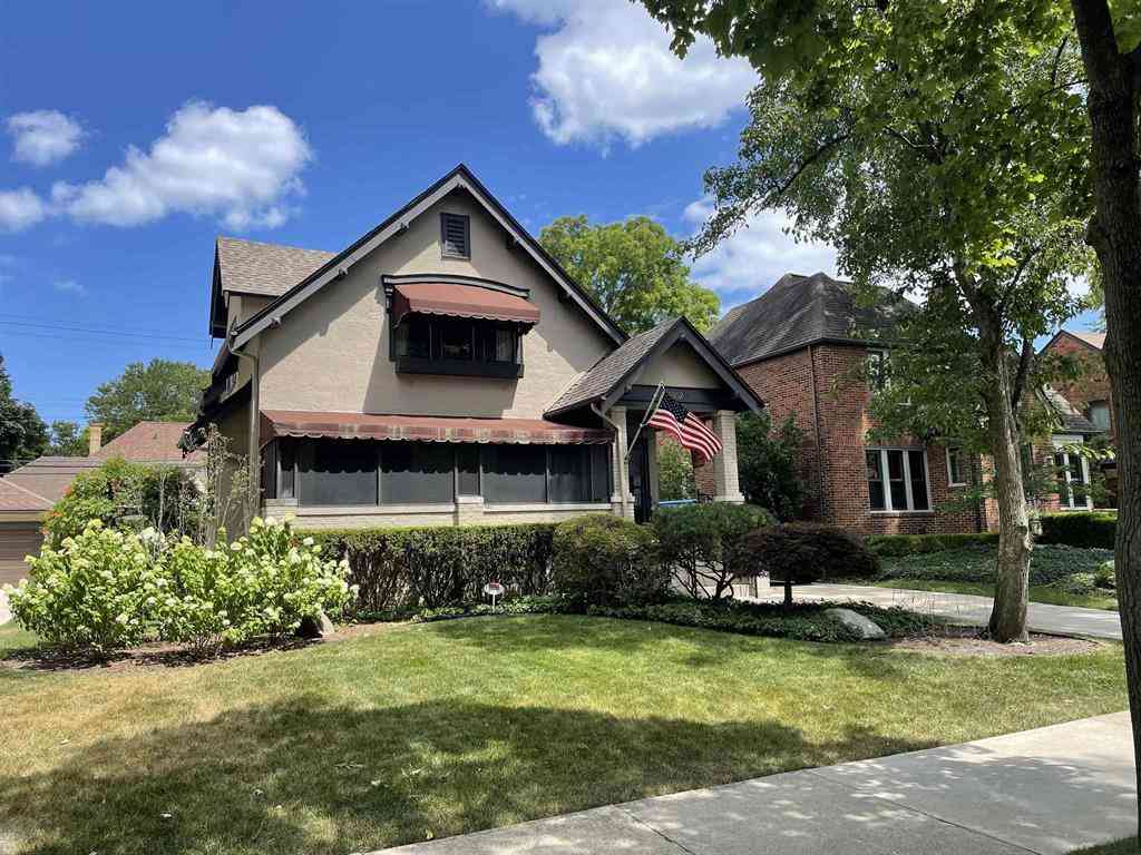 Homes For Sale - 1352 Grayton Street <br/> Wayne County, Grosse Pointe, MI 48230