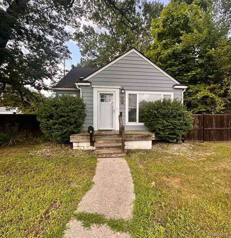 Homes For Rent - 505 Gardendale Street <br/> Ferndale, MI 48220
