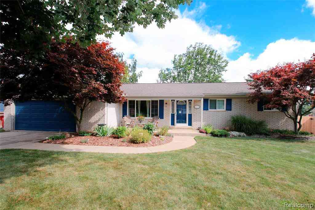 Homes For Sale - 11429 S Crestline Drive <br/> Macomb County, Washington, MI 48095