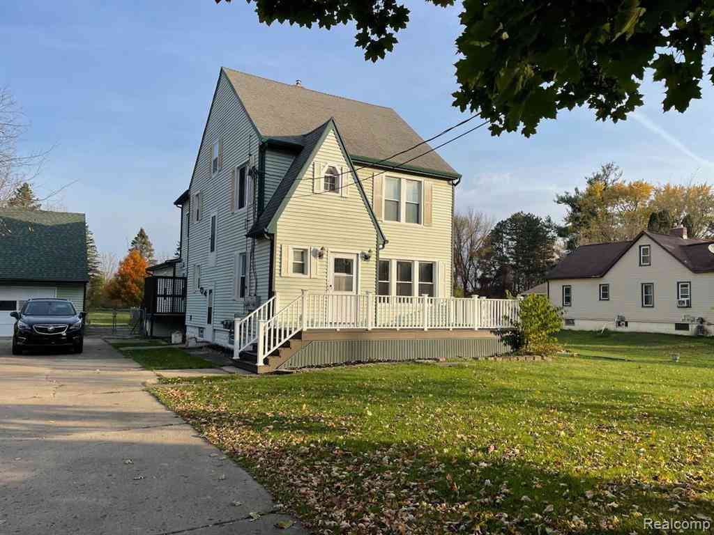 Homes For Sale - 4355 Lapeer Road <br/> Genesee County, Burton, MI 48509