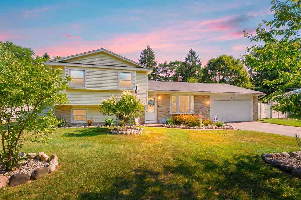 Homes For Sale - 3312 Dublin Avenue <br/> Kalamazoo, MI 49006