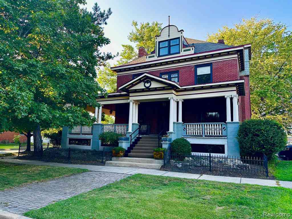 Homes For Sale - 96 Vinewood Street <br/> Wayne County, Wyandotte, MI 48192