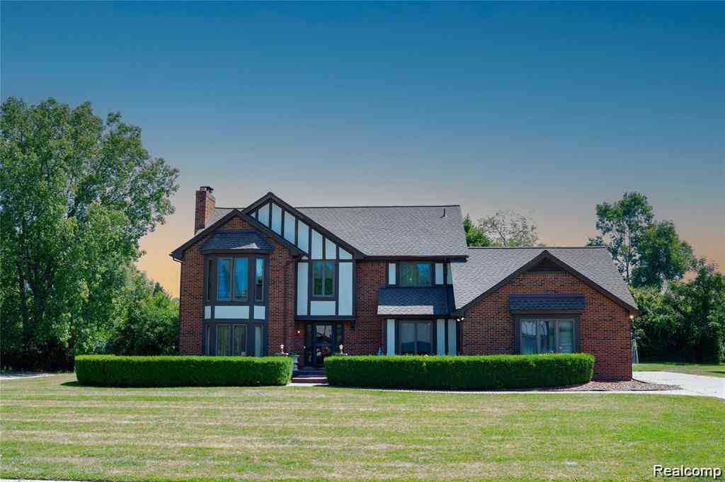 Homes For Sale - 6651 Arlington Drive <br/> West Bloomfield, MI 48322