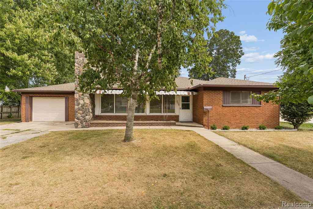 Homes For Rent - 302 Airport Drive <br/> Holly, MI 48442