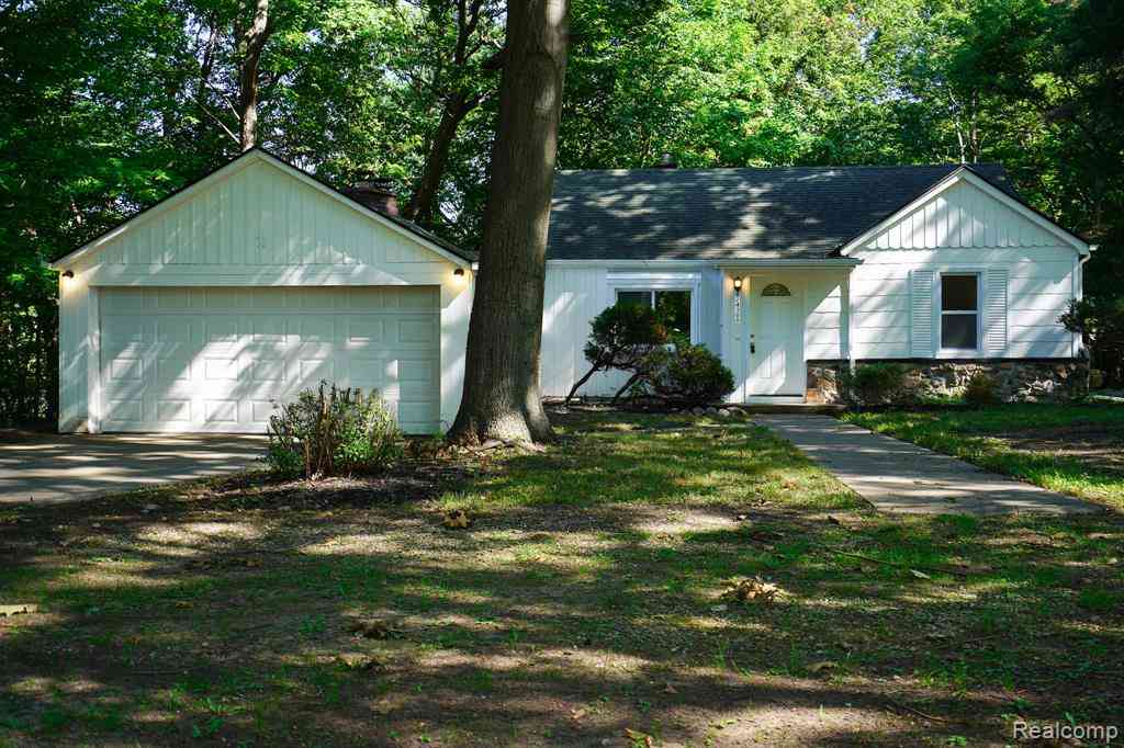Homes For Sale - 24300 Simmons Avenue <br/> Southfield, MI 48033