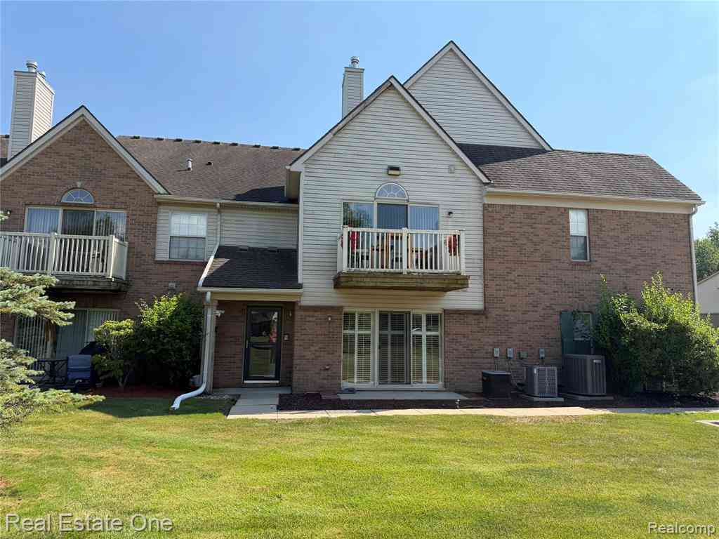 Condo For Rent - 523 Brookfield Drive  #81<br/> Wayne County, Westland, MI 48185