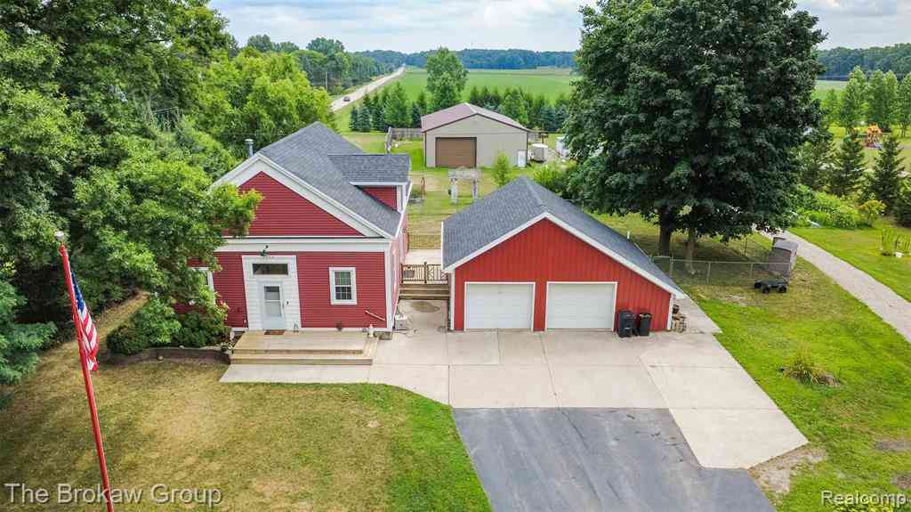 Homes For Sale - 4005 Howland Road <br/> Almont, MI 48003